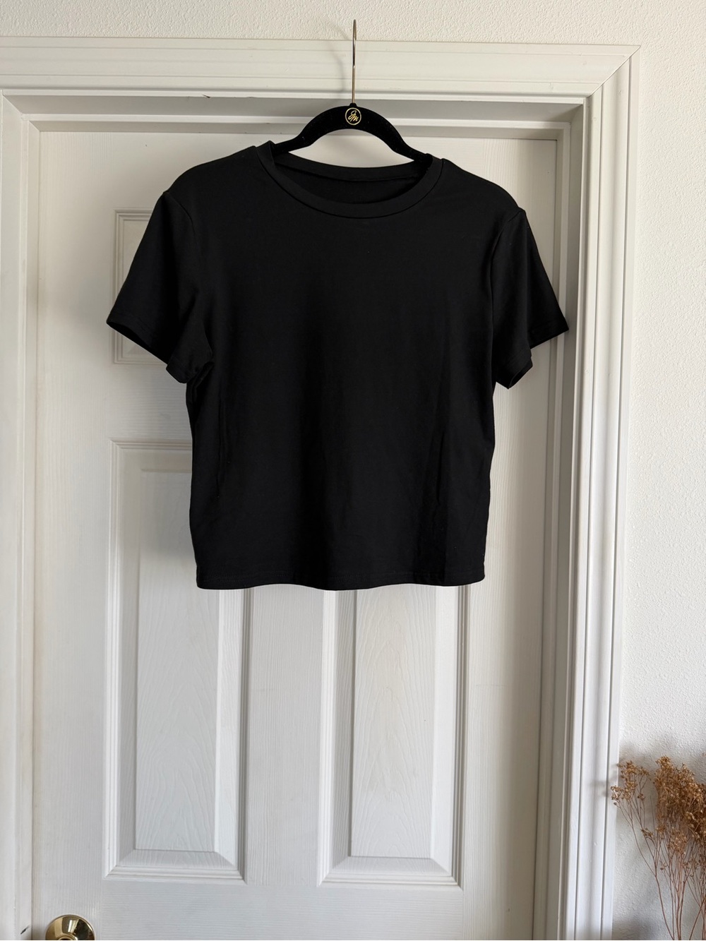 Source Unknown Black Short Sleeve Crop Tee